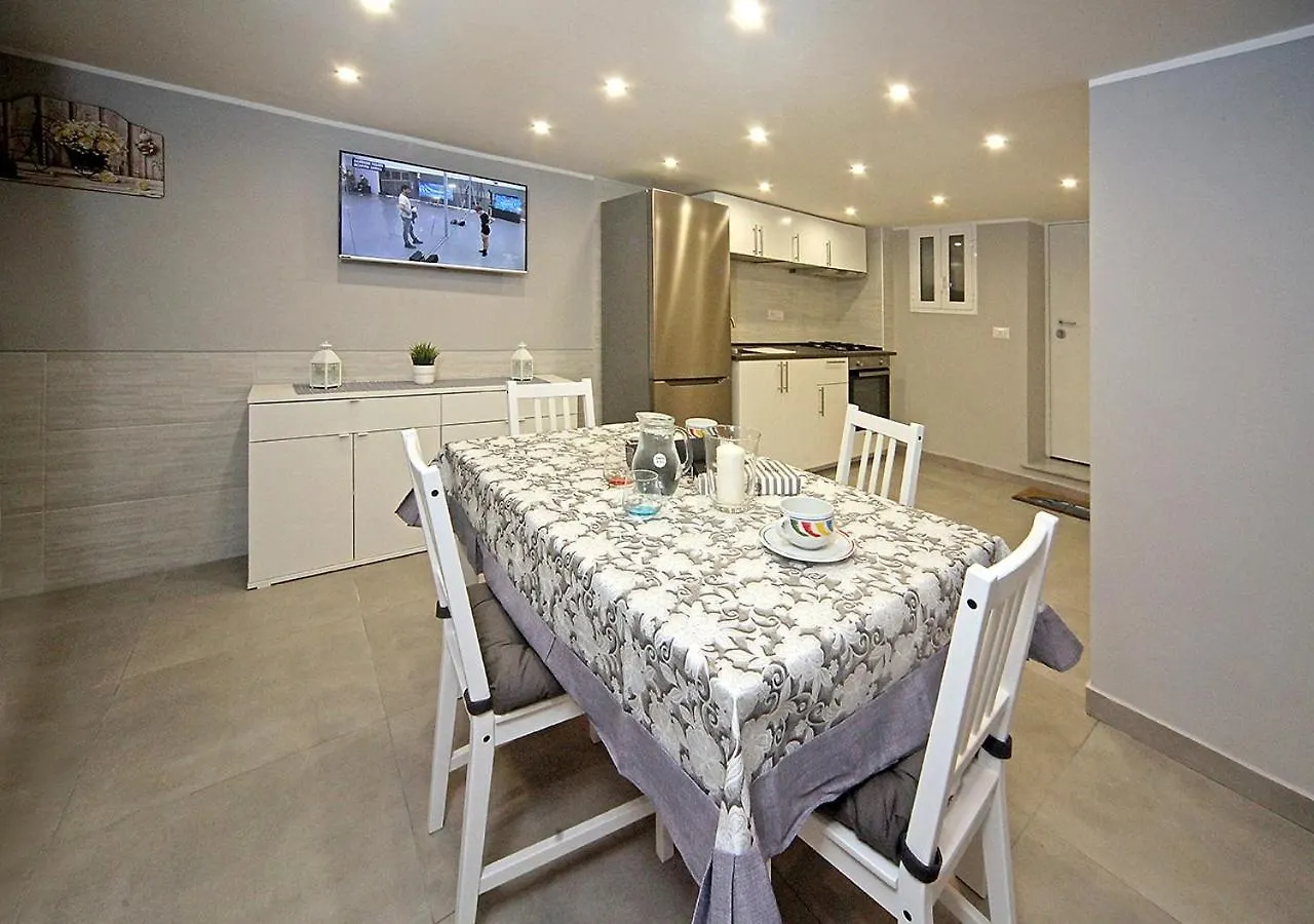 La Casa Di Helena Apartman Nápoly