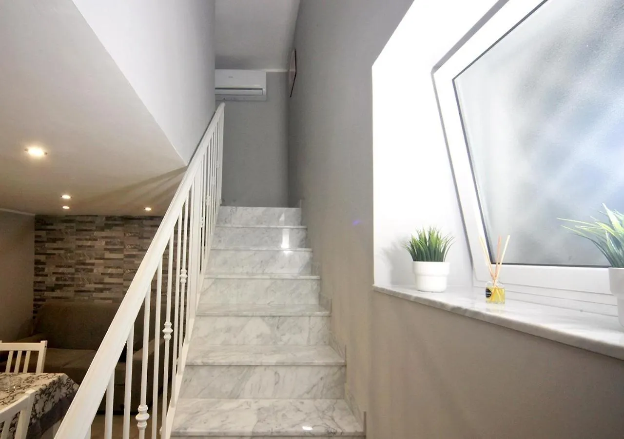 La Casa Di Helena Apartment Naples