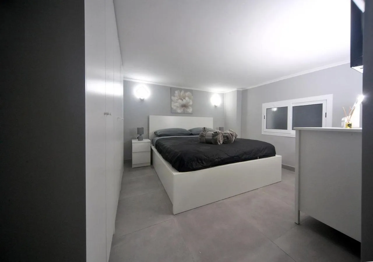 La Casa Di Helena Apartment Naples 0*,  Italy